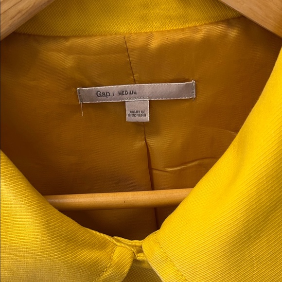 GAP Women's Yellow Utility Jacket with Toggle Closure - Picture 2 of 6